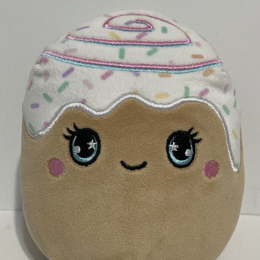 Squishmallows Mystery Scented Squad Chanel Cinnamon Roll Sprinkles 5" Plush Toy - Picture 2 of 10